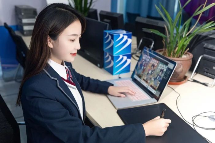 ʲôԽԽI(y)ϲgУW(xu)?yn)?yu)